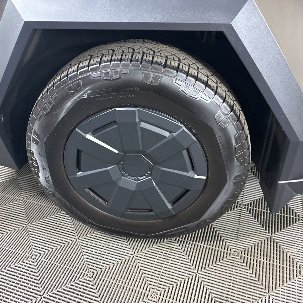 2025 Tesla Cybertruck Base