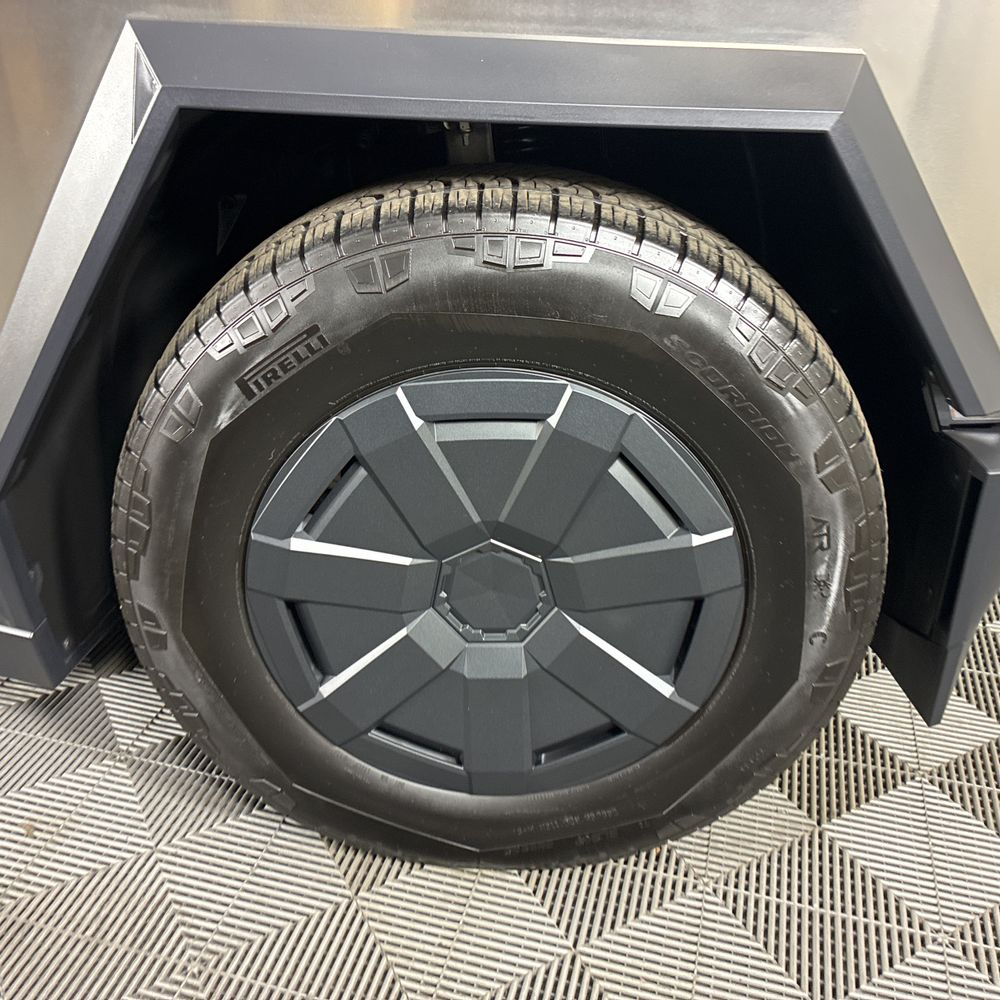 2025 Tesla Cybertruck Base