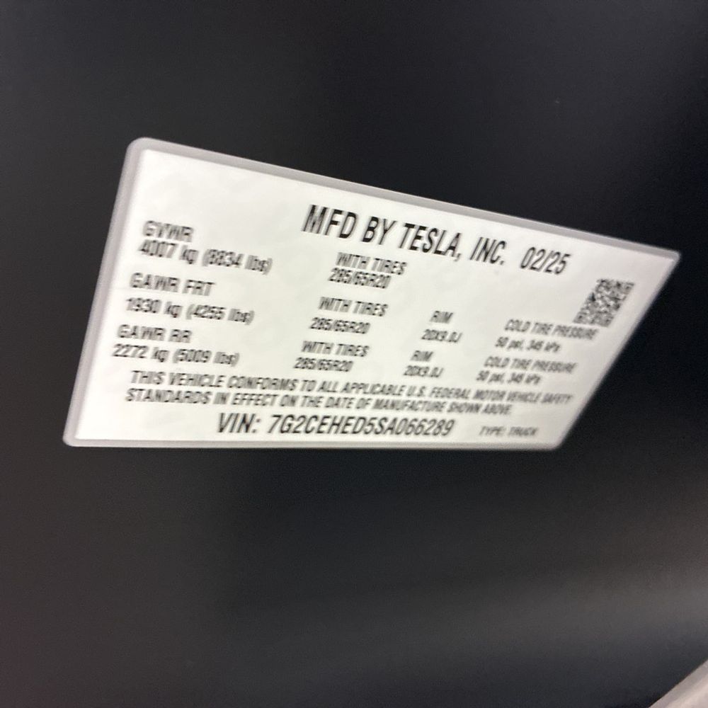 2025 Tesla Cybertruck Base