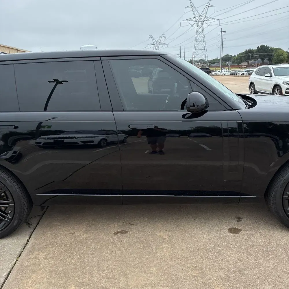 2025 Land Rover Range Rover SE P530