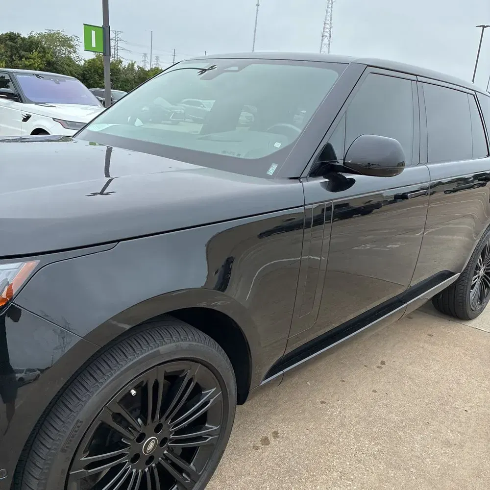 2025 Land Rover Range Rover SE P530