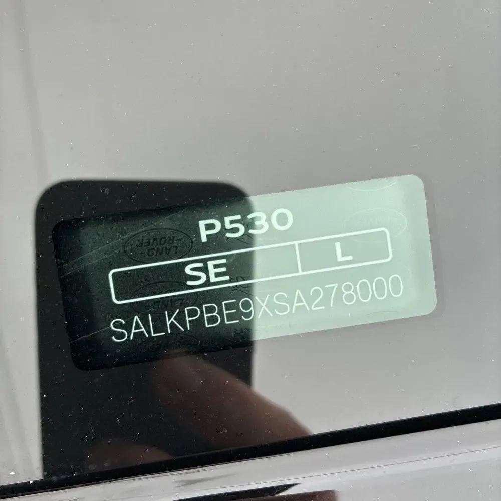 2025 Land Rover Range Rover SE P530
