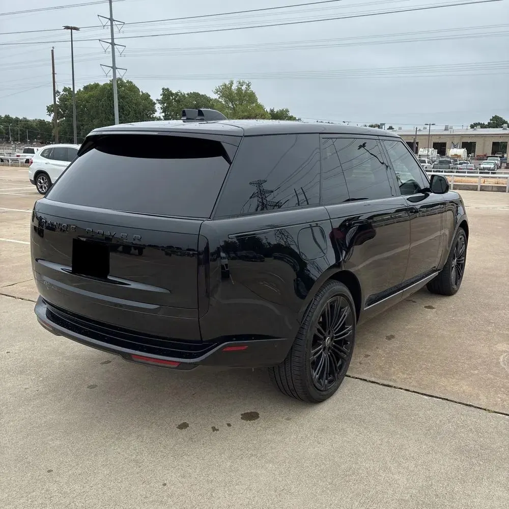 2025 Land Rover Range Rover SE P530