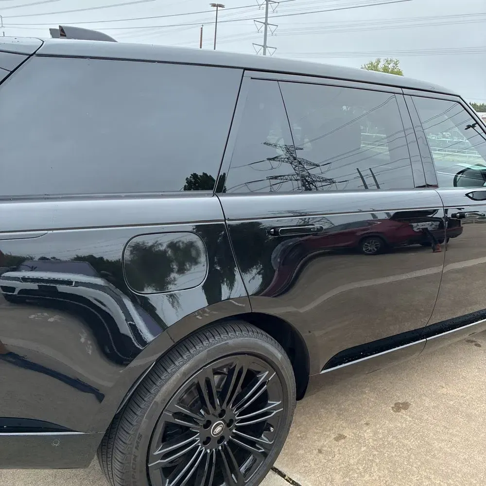 2025 Land Rover Range Rover SE P530