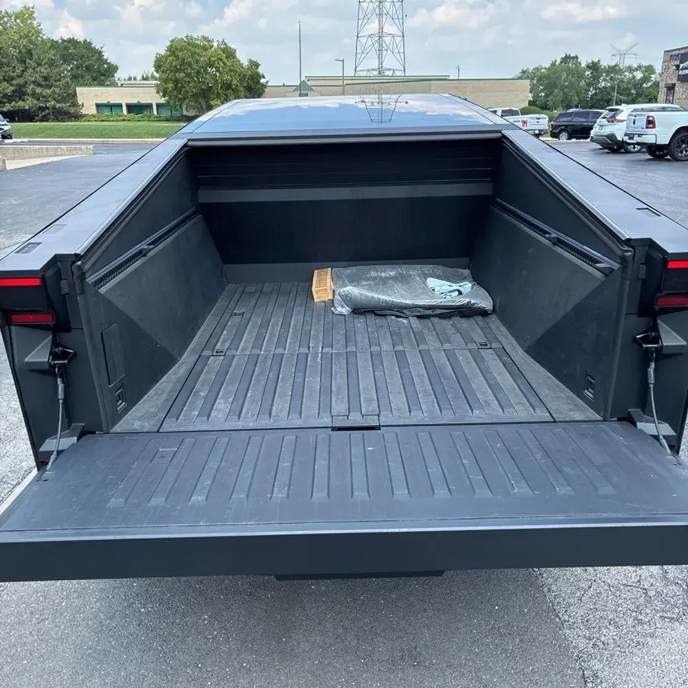 2024 Tesla Cybertruck Base