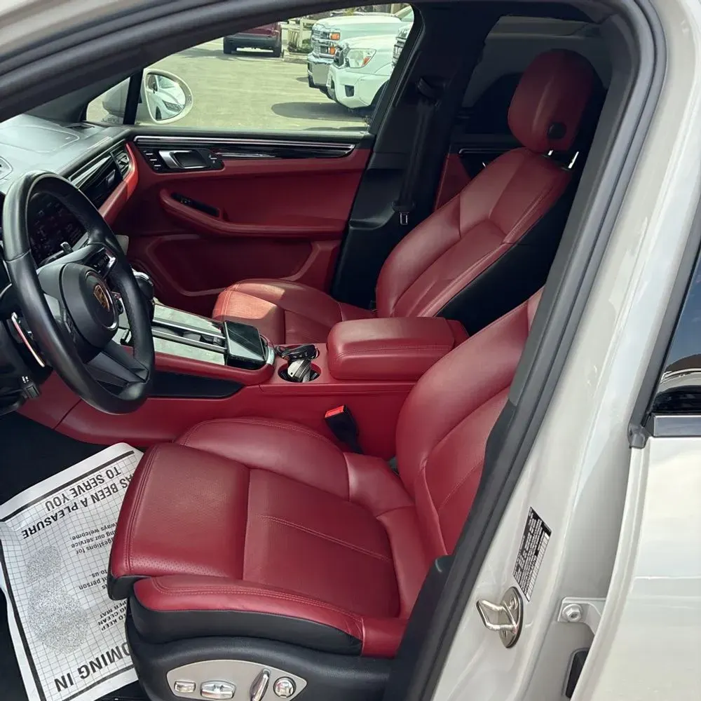2022 Porsche Macan S