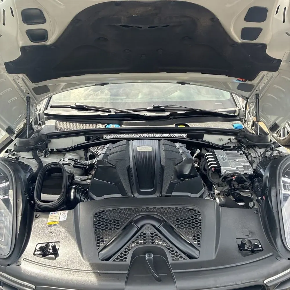 2022 Porsche Macan S
