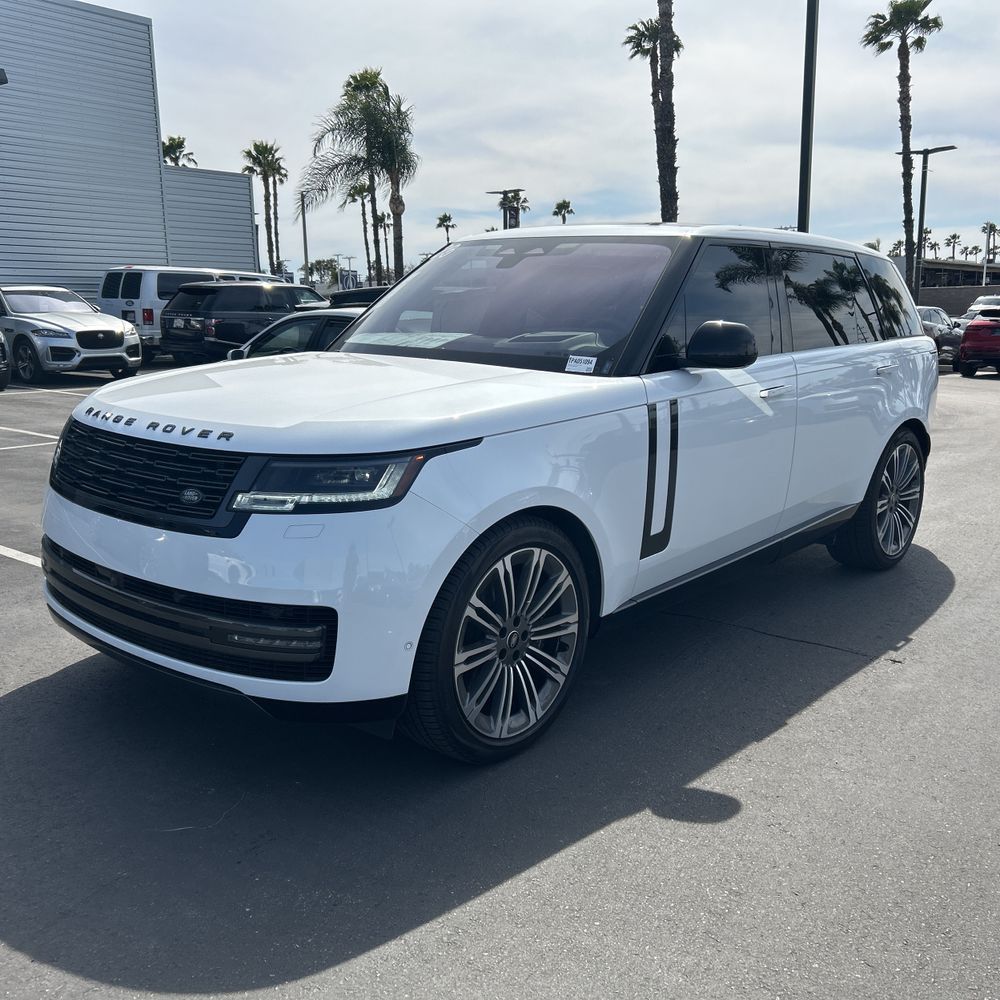 2023 Land Rover Range Rover P530 SE LWB