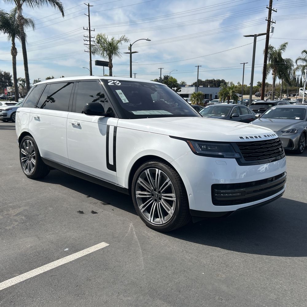 2023 Land Rover Range Rover P530 SE LWB