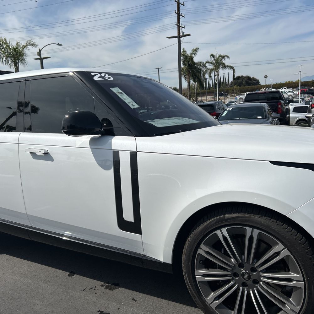 2023 Land Rover Range Rover P530 SE LWB