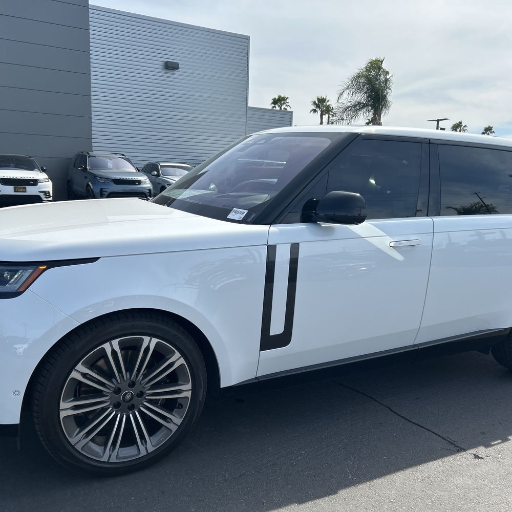 2023 Land Rover Range Rover P530 SE LWB