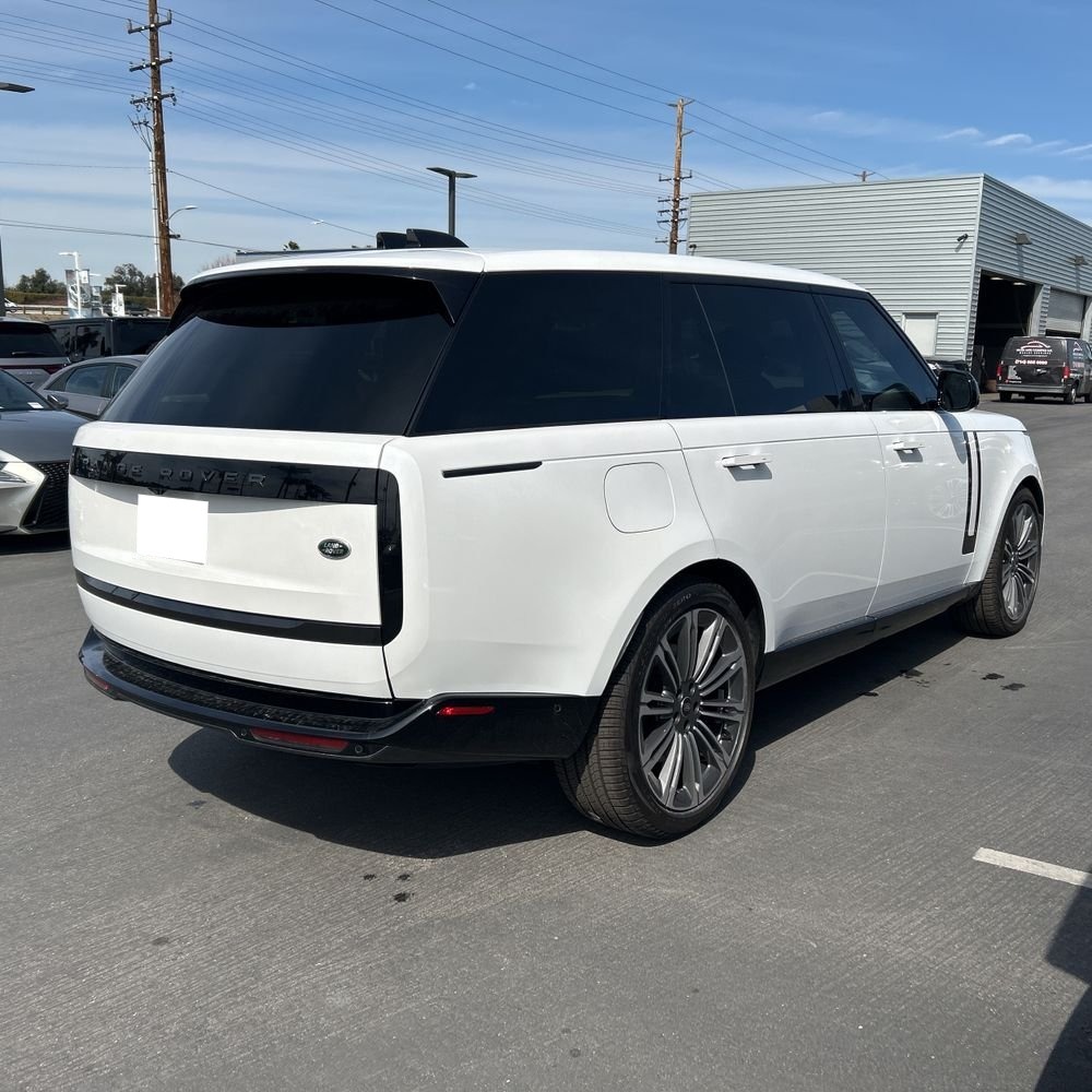 2023 Land Rover Range Rover P530 SE LWB