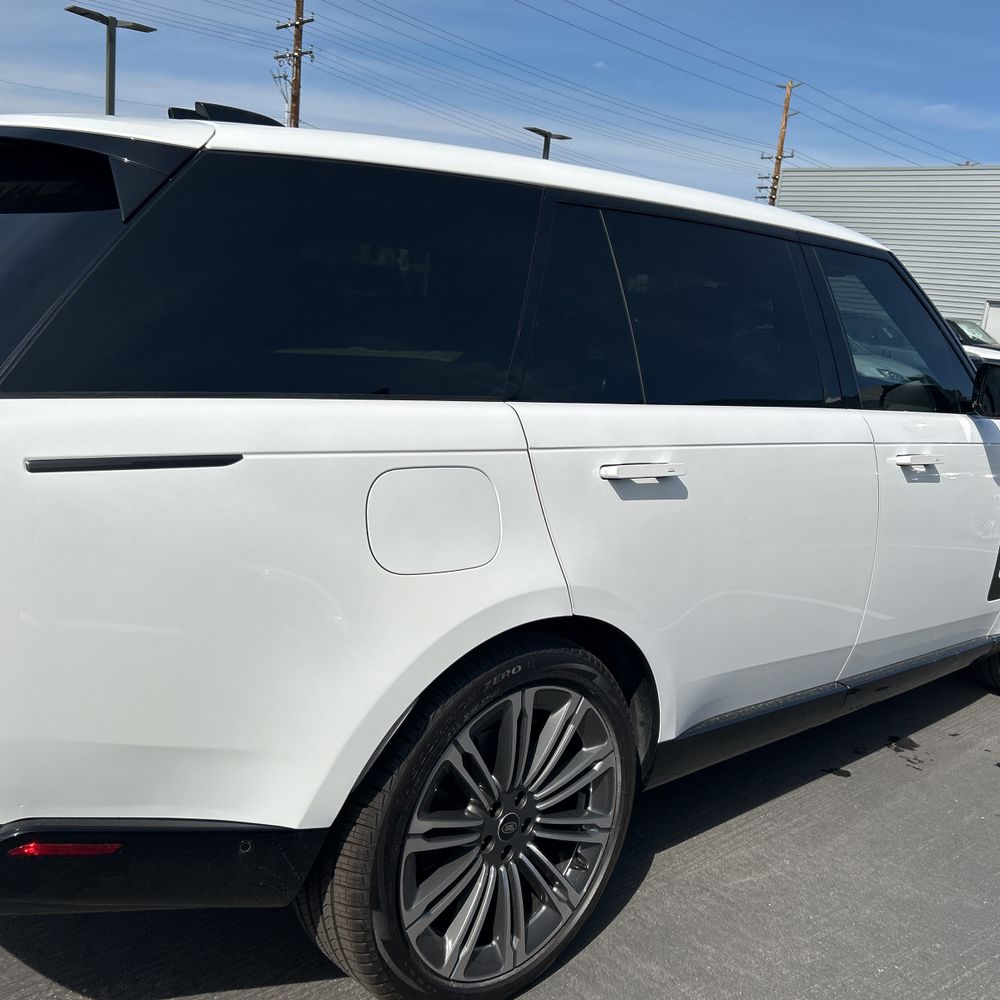 2023 Land Rover Range Rover P530 SE LWB