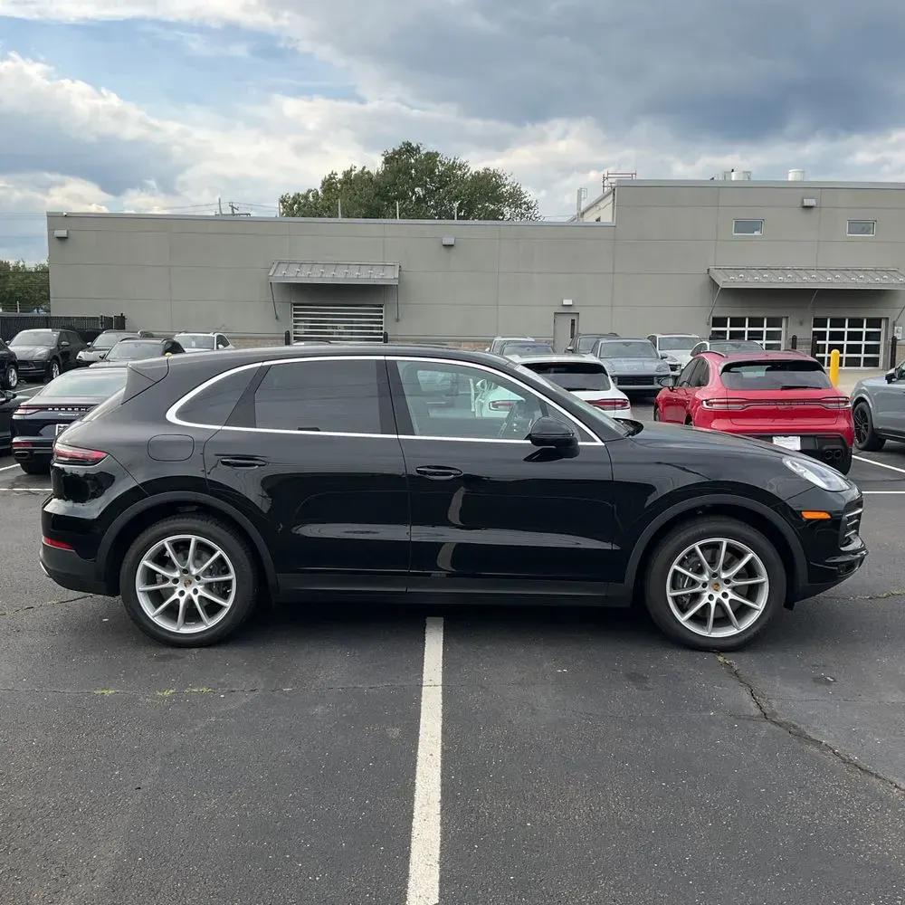 2023 Porsche Cayenne Base