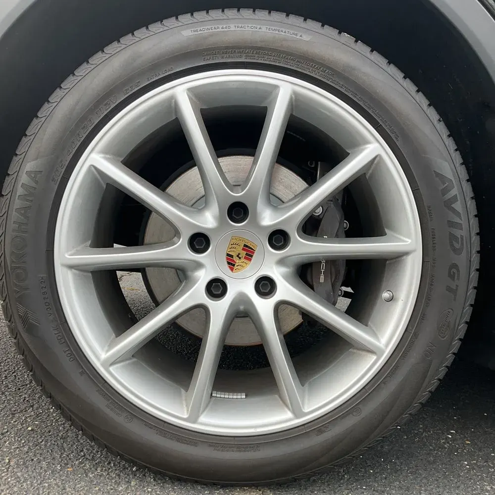 2023 Porsche Cayenne Base