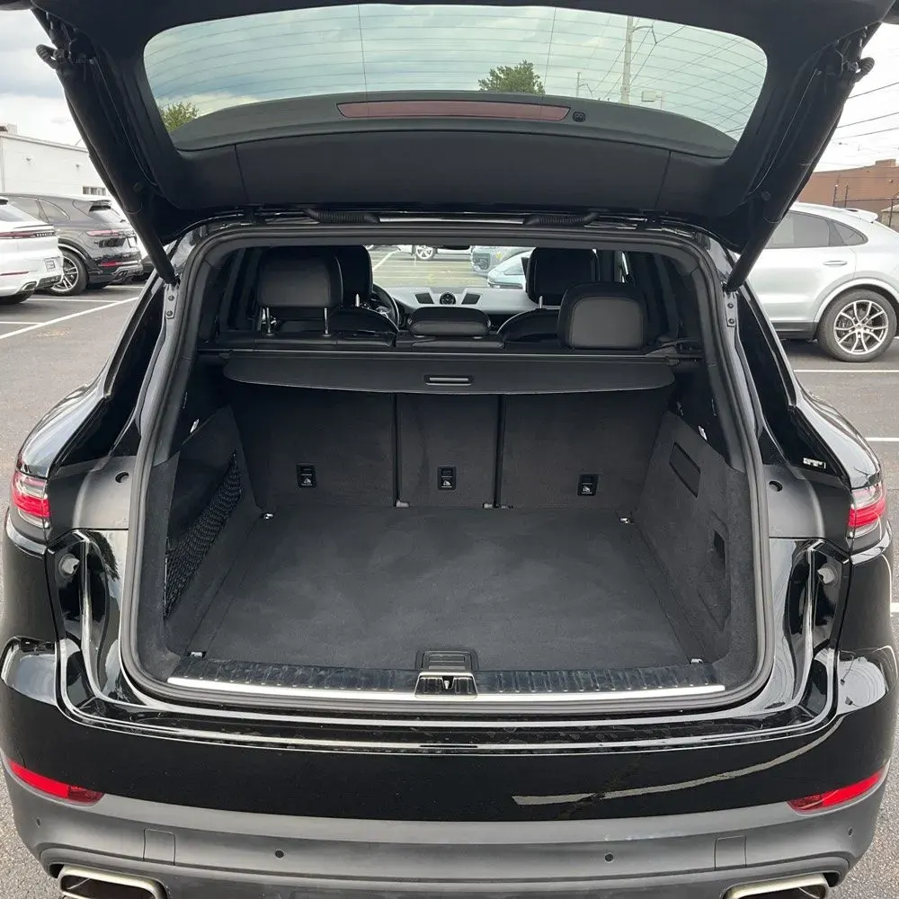 2023 Porsche Cayenne Base