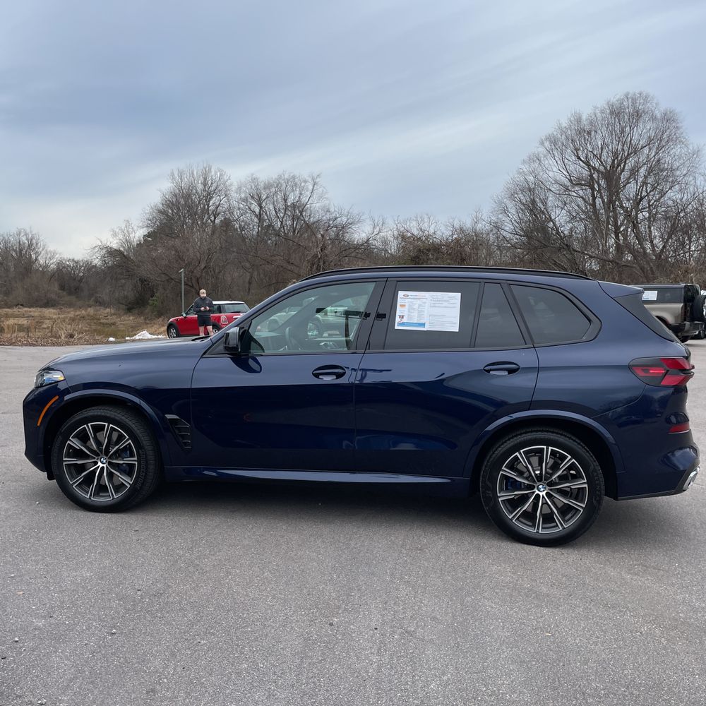 2025 BMW X5 M60i