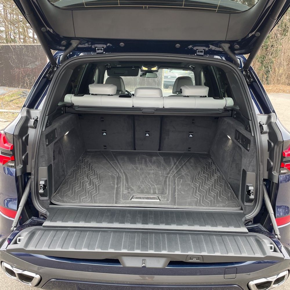 2025 BMW X5 M60i