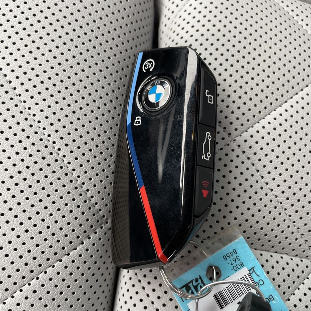 2025 BMW X5 M60i